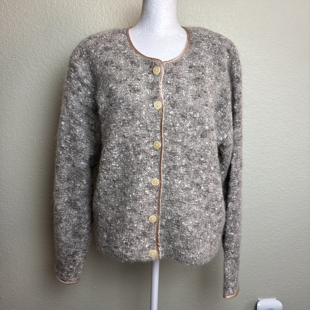 Casual Corner Sweater Medium Womens Gray Wool Blend Boucle Vintage Outerwear TLC